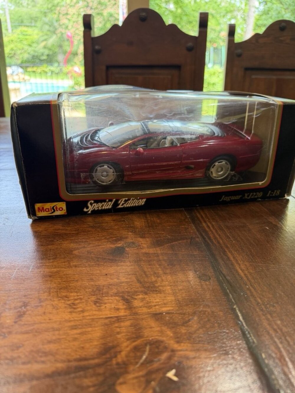 Maisto JAGUAR XJ220 Red 1:18 Scale Model Car Special Edition 1992 READ